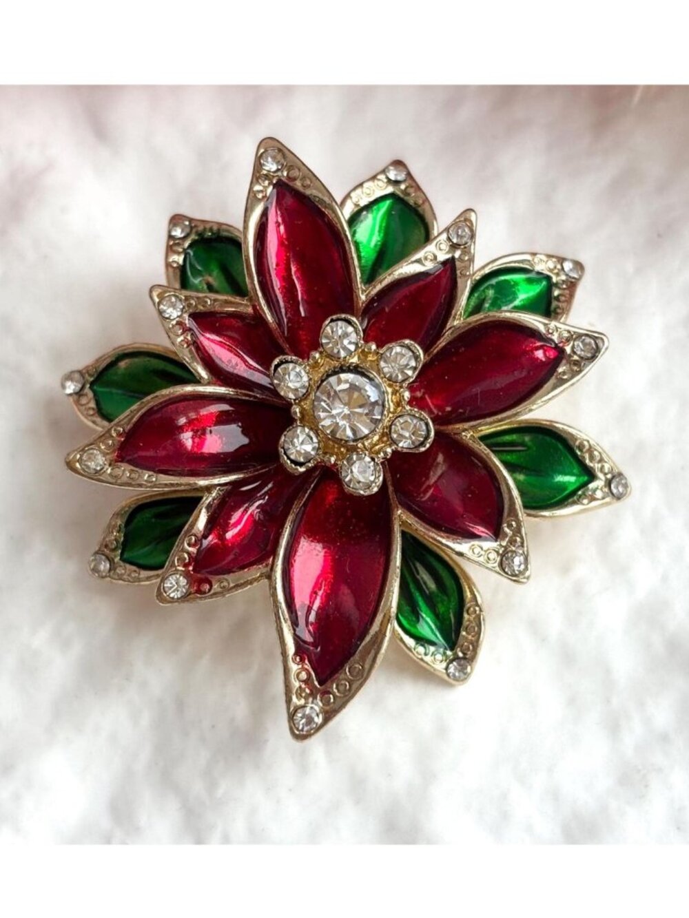 Monet Poinsettia Flower Christmas Holiday Vintage Enameled Gold Toned Brooch Pin